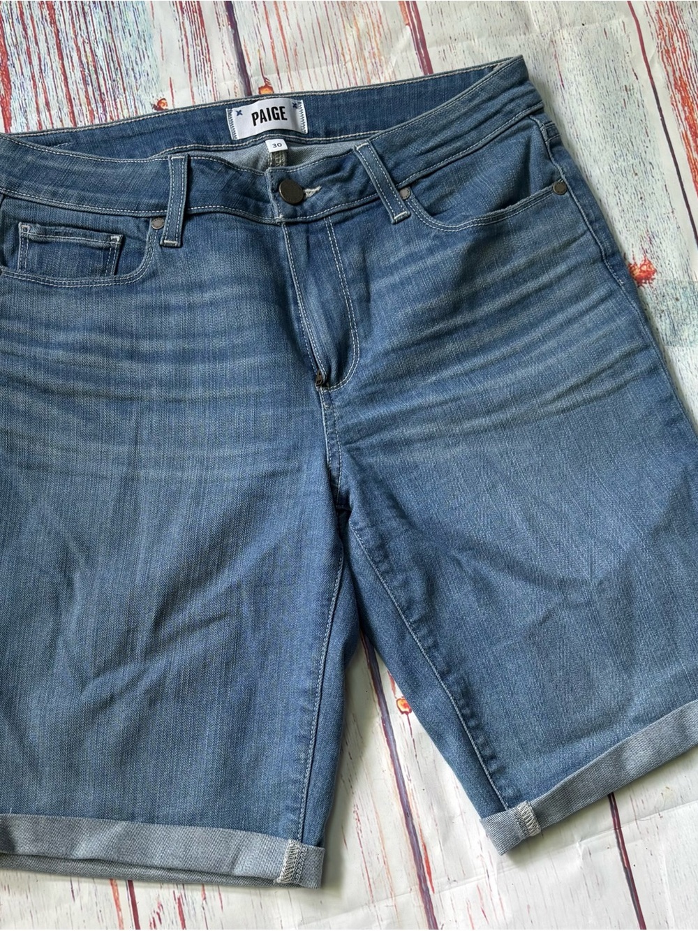 Paige Denim Jax Knee Shorts size 30